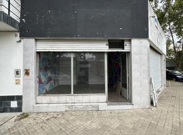 Local comercial · 85m² · 3 Ambientes · Local en Abasto