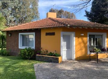 Casa · 650m² · 2 Ambientes · 1 Cochera · Casa en Venta en Mapuche C. C. con Pileta