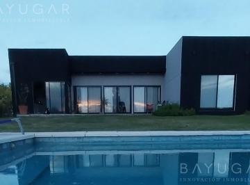 Casa · 160m² · 6 Ambientes · 2 Cocheras · Venta Casa - Barrio El Naudir / Escobar