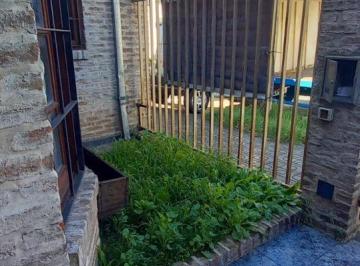 Casa de 6 ambientes, Vicente López · Gran Casa de 6 Amb Sobre Lote Propio, Cochera 3 Autos, Jardín Libre, 2 Plantas a Reciclar!