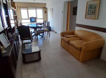 Departamento · 71m² · 4 Ambientes · 1 Cochera · Venta Departamento 4 Ambientes con Cochera - Chauvin