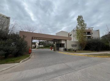 Garage , Córdoba · Cochera en Alquiler - Casonas de Manantiales - Seguridad 24 Hs