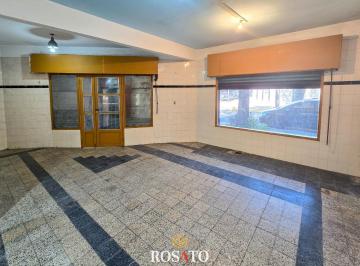 Local comercial · 60m² · 1 Ambiente · Alquiler de Local Comercial en Esquina en Villa Lugano