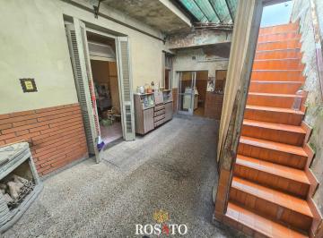 PH · 139m² · 3 Ambientes · 1 Cochera · Venta Casa de 3 Ambientes con Terraza y Garaje en Villa Lugano - a Reciclar