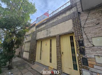 PH · 139m² · 4 Ambientes · 1 Cochera · Venta Propiedad con Dos Viviendas Sobre Lote Propio en Villa Lugano - a Reciclar