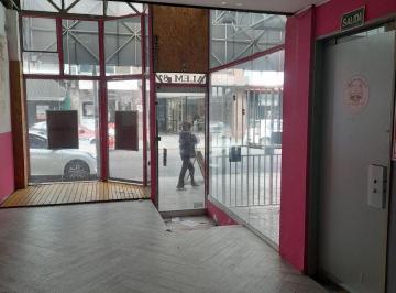 PH de 4 ambientes, Quilmes · Local Comercial - con Dos Entrepisos - Toilettee - 1 Baño - Kitchinette