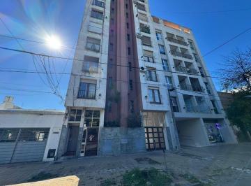 Departamento de 3 ambientes, La Plata · 2 E/ 64 y 65 Departamento en Venta 2 Dorm. y Cochera, La Plata.