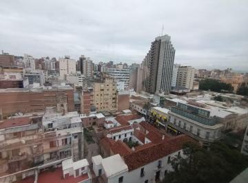 Oficina comercial · 70m² · 6 Ambientes · Alquiler Excelente Oficina Comercial en El Edificio de La Bolsa de Comercio