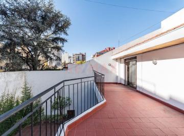 Casa · 254m² · 4 Ambientes · 1 Cochera · Casa 4 Ambientes Venta en Caballito Garage Patio