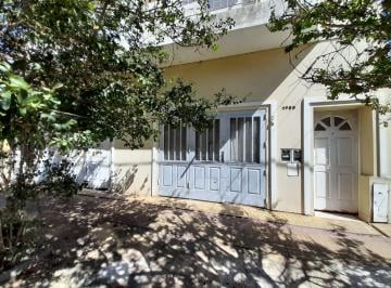 Departamento · 60m² · 3 Ambientes · 1 Cochera · Departamento en Los Hornos