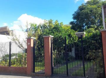 Casa de 3 ambientes, Versalles · Casa 3 Amb. Lote Propio Jardin
