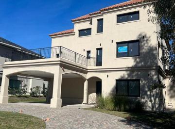 Casa de 6 ambientes, Esteban Echeverría · Casa en Venta Saint Thomas Canning