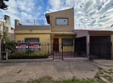 Casa · 120m² · 5 Ambientes · 1 Cochera · Amplia Casa en Gregorio de Laferrere