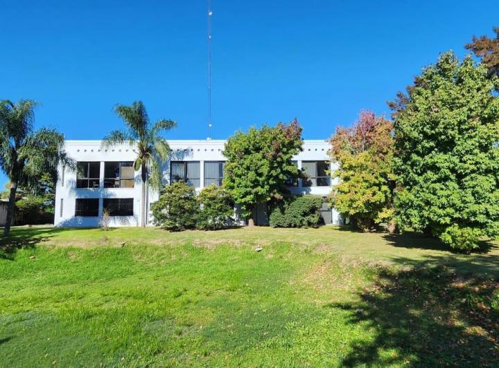 Local comercial · 1950m²