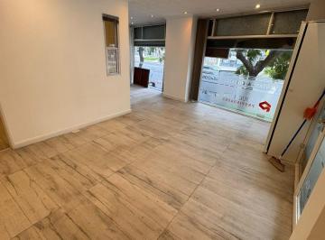 Local comercial · 49m² · Local en Olivos - Vias/rio