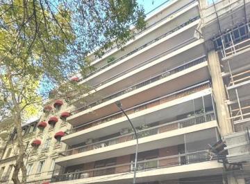 Departamento · 121m² · 5 Ambientes · 1 Cochera · Posadas y Callao. Excelente Planta en Edificio con Sum, 3 Dorm. con Dependencia y Cochera