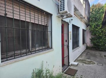 Casa de 3 ambientes, Morón · Casa en Alquiler Moron Cochera Ambientes Amplios