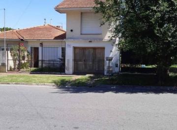 Casa · 115m² · 4 Ambientes · 1 Cochera · Venta de Casa 4 Ambientes en Barrio Peralta Ramos