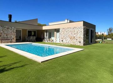 Casa · 176m² · 5 Ambientes · 1 Cochera · Casa Venta 5 Ambientes Barrio El Cantón Norte Lote de 812 m² Escobar, Zona Norte
