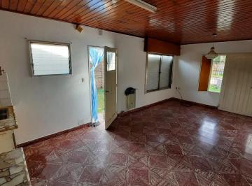 Casa en Venta de 2 ambientes Chacabuco · Vendo Casa con Amplio Terreno Todos Los Servicios