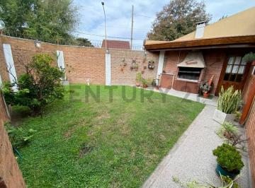 Casa · 84m² · 4 Ambientes · 1 Cochera · Casa 4 Ambientes en Venta - Martin Coronado, Tres de Febrero