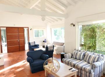 Casa · 180m² · 4 Ambientes · Venta Casa Pinamar Barrio Lasalle 2 Cuadras del Mar