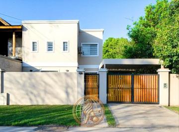 Casa · 200m² · 5 Ambientes · Venta Casa Canning Oportunidad