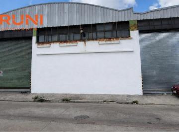 Bodega-Galpón · 750m² · Galpón en Alquiler en Pompeya, Capital Federal