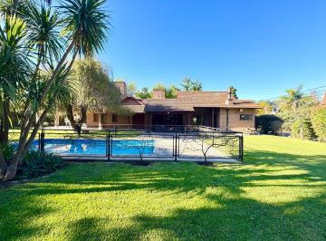 Casa · 346m² · 7 Cocheras · Casa en Alquiler en Banco Provincia