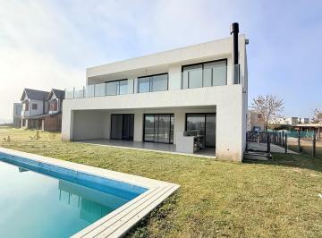Casa · 250m² · 7 Ambientes · 2 Cocheras · Casa en Venta a La Laguna El Cantón, Escobar, G. B. a. Zona Norte