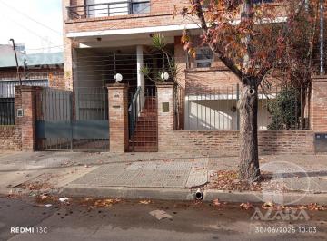 Garage · 12m² · Cochera Cubierta en Planta Baja en Venta en San Isidro