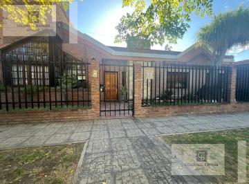Casa · 147m² · 5 Ambientes · Venta Casa 5 Ambientes Castelar
