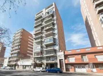 Departamento de 4 ambientes, Rosario · Departamento 2 Dorm. Frente a Plaza Lopez