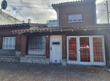 Casa · 100m² · 4 Ambientes · 1 Cochera · Casa en Don Bosco
