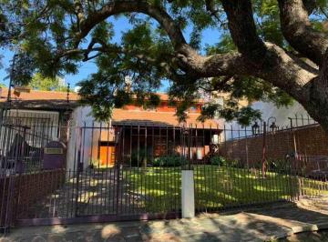 Casa de 5 ambientes, Quilmes · Imponente Casa de 4 Dorm. con Piscina y Quincho - Excelente Ubicación en Quilmes