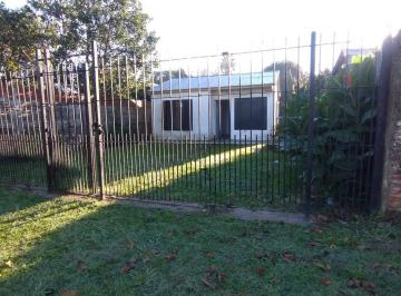 Casa · 37m² · 3 Ambientes · 1 Cochera · Venta Lote Casa a Refaccinar Hudson