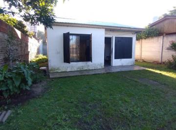 Casa · 37m² · 3 Ambientes · 1 Cochera · Venta Lote Casa a Refaccinar Hudson