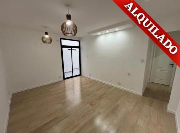 PH · 43m² · 2 Ambientes · PH en Belgrano Reciclado a Nuevo con Patio – Sin Expensas
