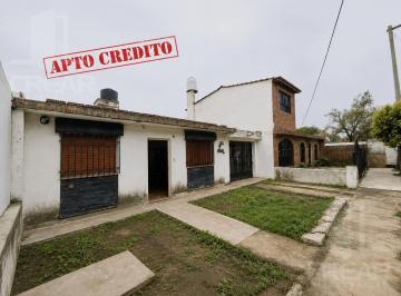 Casa · 106m² · 4 Ambientes · 1 Cochera · Casa en Bº Palmar