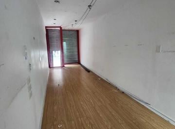 Local comercial · 45m² · Flores: Excelente Local en Alquiler en Zona Mayorista