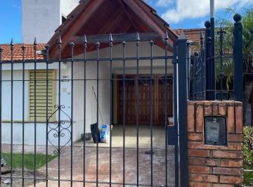Casa de 4 ambientes, Córdoba · Alquiler - a m. Cardeñosa - Chalet