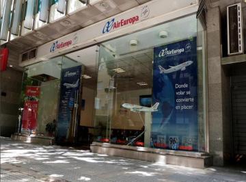 Local comercial · 105m² · 2 Ambientes · Local Av Santa Fe y Suipacha