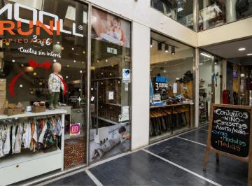 Local comercial · 39m² · Av Rivadavia Al 5000 | Caballito | Local en Galería Vía Cavour | Venta