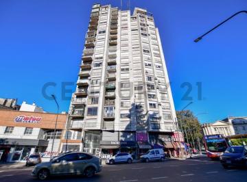 Departamento · 86m² · 4 Ambientes · Av 7 y Plaza Italia - Departamento de 3 Dorm. en Venta - La Plata