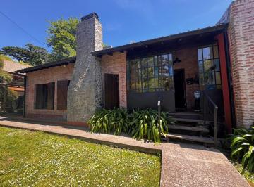 Casa · 235m² · 4 Ambientes · 2 Cocheras · Casa de 4 Ambientes en El Bosque Peralta Ramos