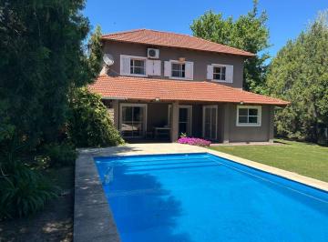 Casa · 140m² · 5 Ambientes · 1 Cochera · Venta Casa 5 Ambientes en Ezeiza Quintas del Sol