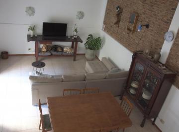 Casa · 84m² · 4 Ambientes · Casa Interna - No PH