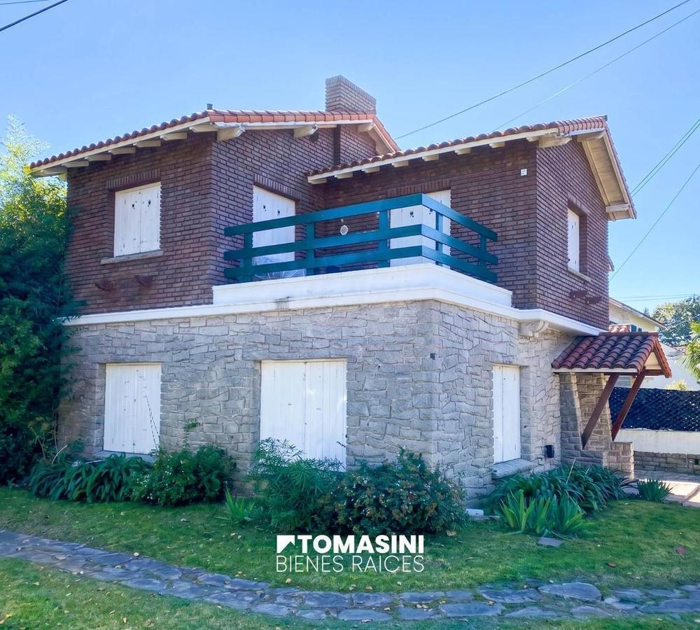 Chalet marplatense en excelente ubicación, ideal para uso profesional
