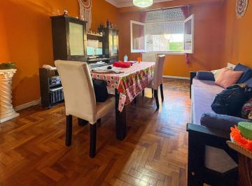 Departamento · 56m² · 3 Ambientes · Amplio 3 Ambientes en Virrey Cevallos Al 1000. San Cristobal. 57 m²
