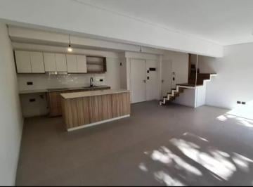 Casa · 80m² · 3 Ambientes · 1 Cochera · Duplex Venta Benavidez 3 Ambientes con Jardin